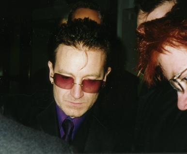 bono meet some fans after the movie premiere